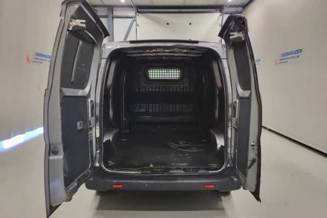 Nissan E-NV200 (2014) thumbnail 6