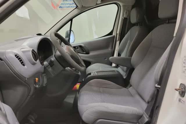 Peugeot Partner (2010) thumbnail 5