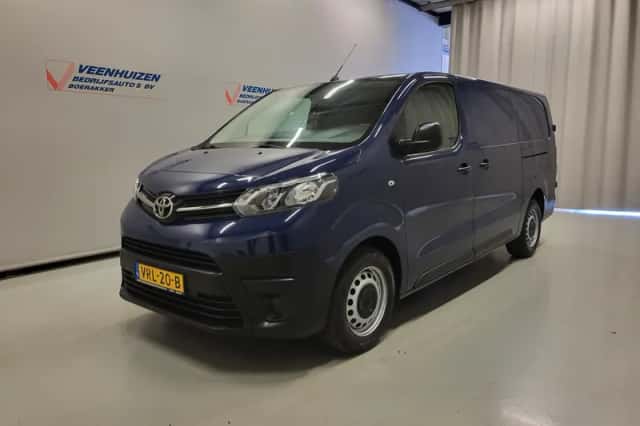 Toyota Proace (2022) thumbnail 2