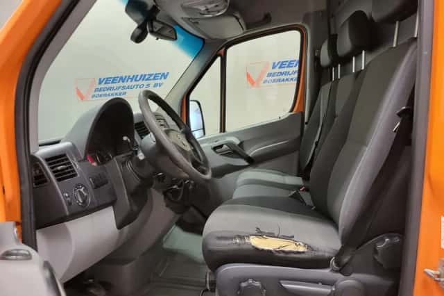 Volkswagen Crafter (2017) thumbnail 5