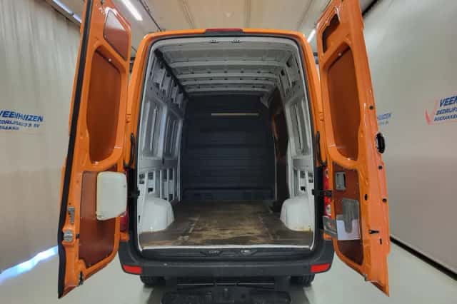 Volkswagen Crafter (2017) thumbnail 6