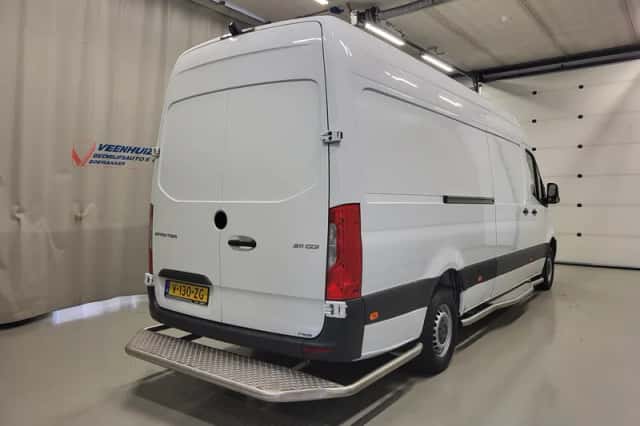 Mercedes-Benz Sprinter (2019) thumbnail 3