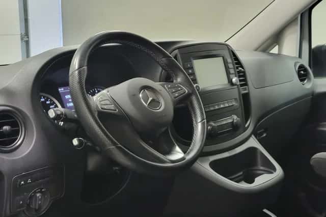 Mercedes-Benz Vito (2020) thumbnail 4