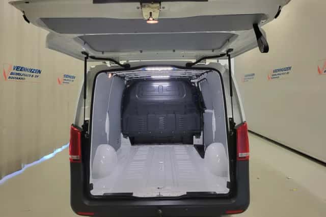 Mercedes-Benz Vito (2020) thumbnail 6