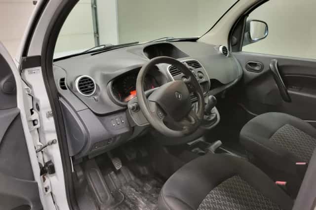 Renault Kangoo (2015) thumbnail 4