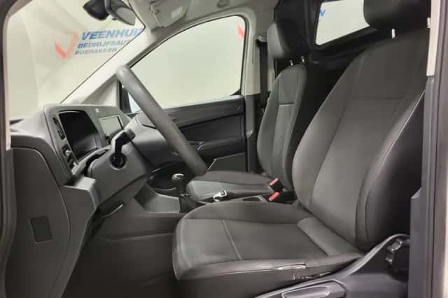 Volkswagen Caddy (2022) thumbnail 5