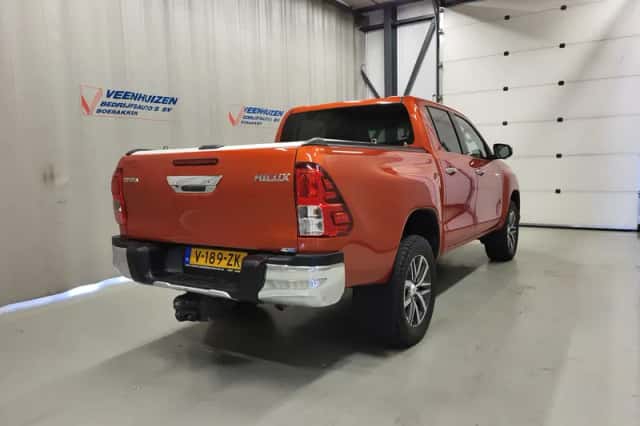 Toyota Hilux (2019) thumbnail 3