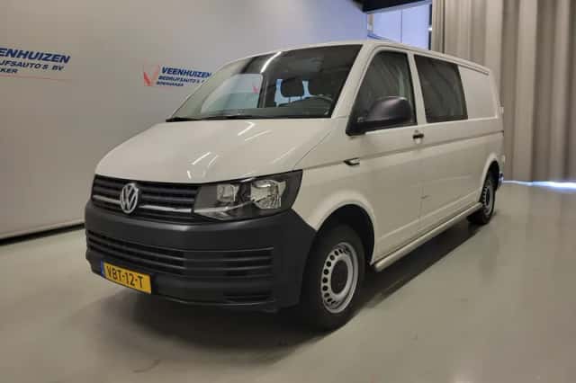 Volkswagen Transporter (2019) thumbnail 2