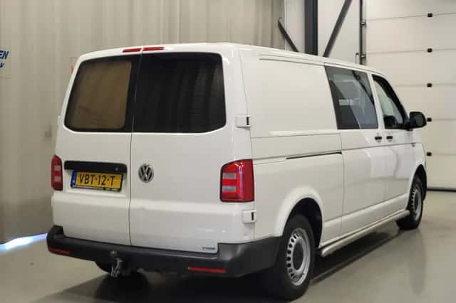 Volkswagen Transporter (2019) thumbnail 3