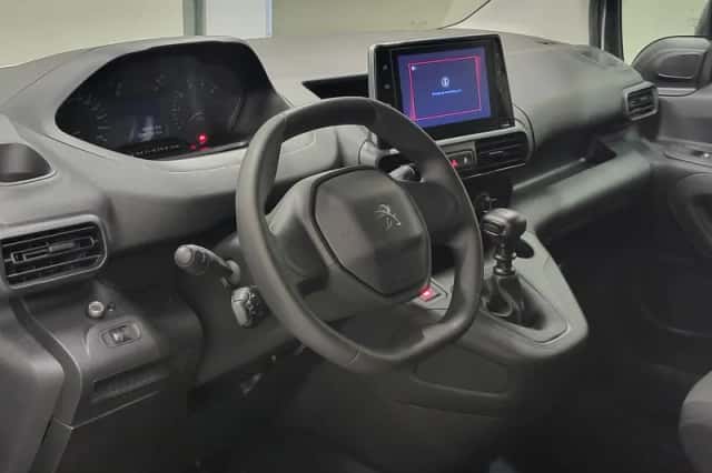 Peugeot Partner (2020) thumbnail 4