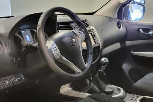 Nissan Navara (2018) thumbnail 4