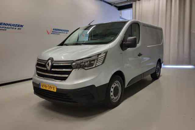 Renault Trafic (2022) thumbnail 2