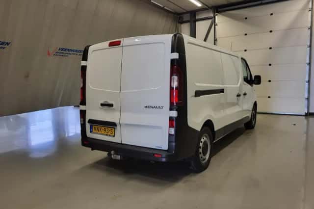 Renault Trafic (2021) thumbnail 3