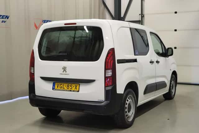 Peugeot Partner (2020) thumbnail 3