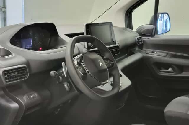 Peugeot Partner (2020) thumbnail 4