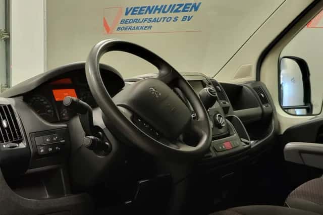 Peugeot Boxer (2022) thumbnail 4