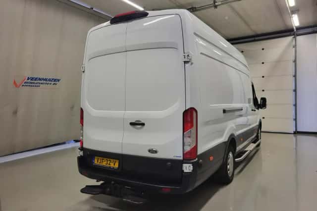 Ford Transit (2021) thumbnail 3