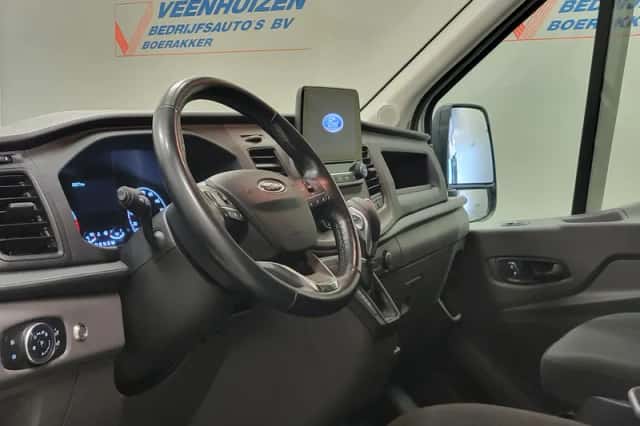 Ford Transit (2021) thumbnail 4
