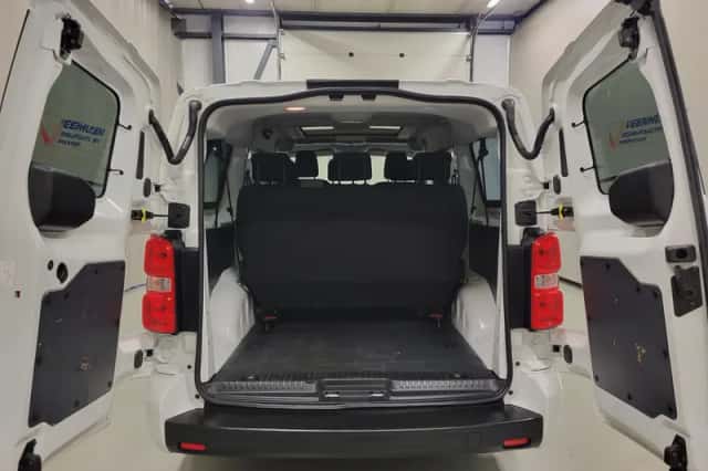 Opel Vivaro-e (2022) thumbnail 6