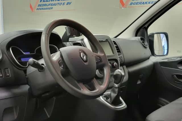 Renault Trafic (2020) thumbnail 4