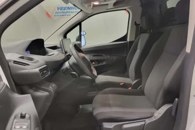 Peugeot Partner (2021) thumbnail 5