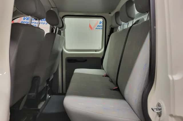 Volkswagen Transporter (2006) thumbnail 6