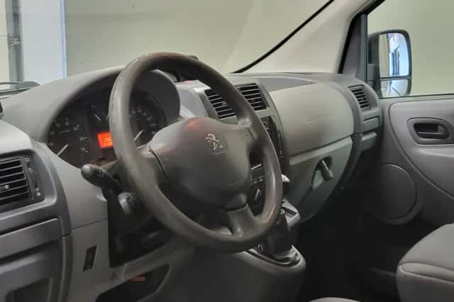 Peugeot Expert (2014) thumbnail 4