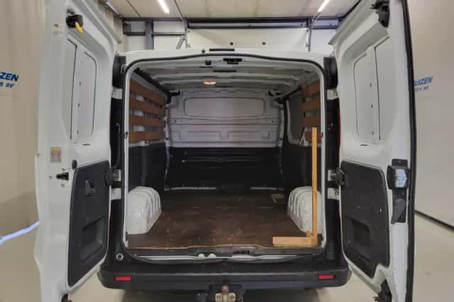 Renault Trafic (2014) thumbnail 6