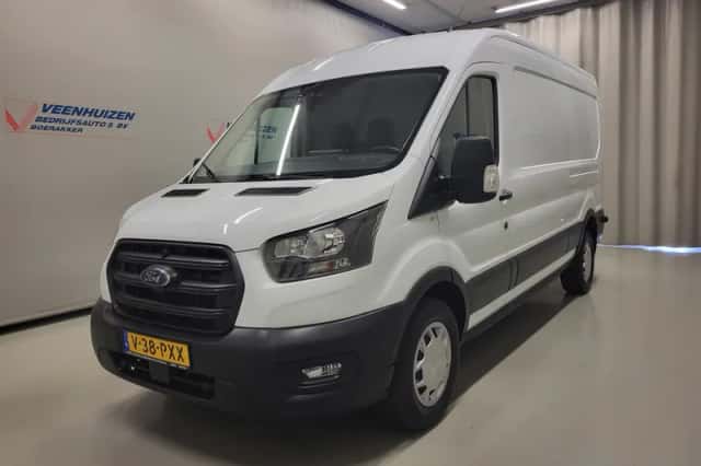Ford Transit (2023) thumbnail 2