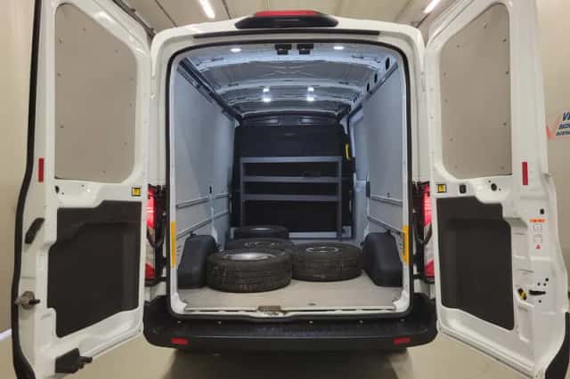 Ford Transit (2023) thumbnail 6