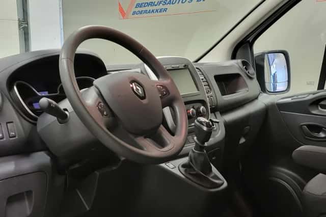 Renault Trafic (2020) thumbnail 4