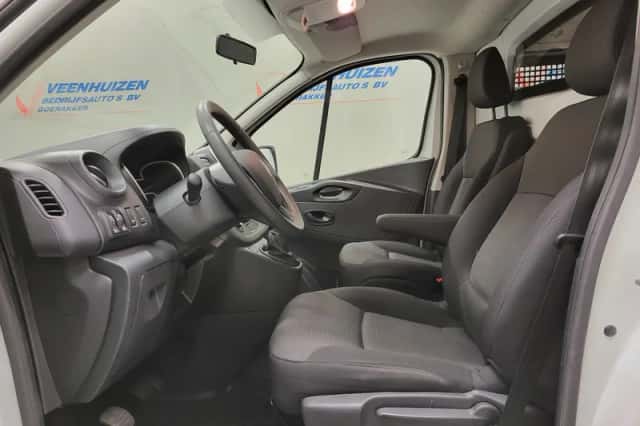 Renault Trafic (2020) thumbnail 5