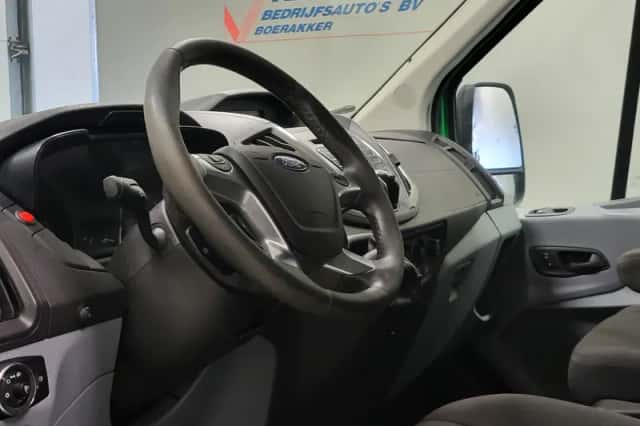 Ford Transit (2014) thumbnail 4