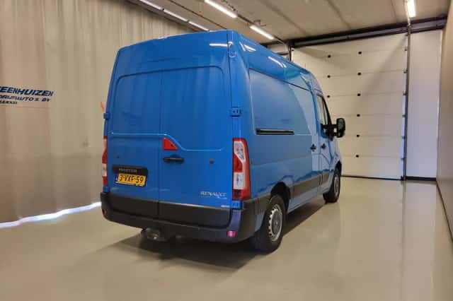 Renault Master (2012) thumbnail 3