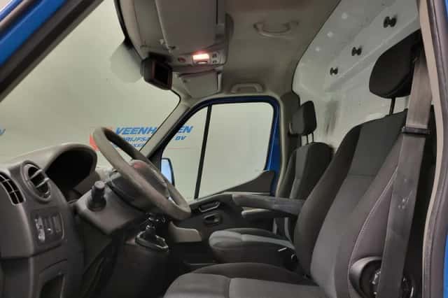 Renault Master (2012) thumbnail 5