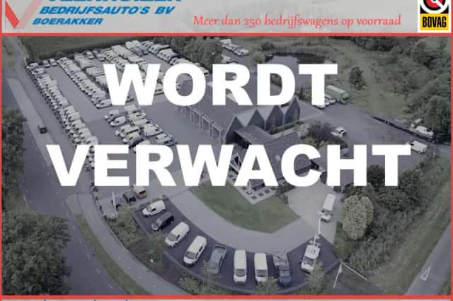 Volkswagen Transporter (2018) thumbnail 1