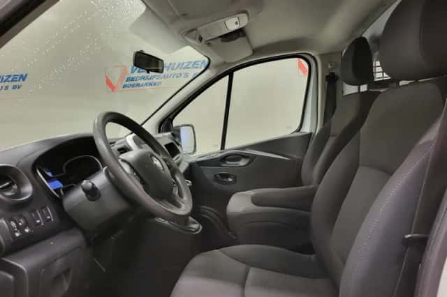 Renault Trafic (2021) thumbnail 5