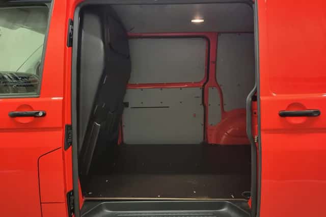 Volkswagen Transporter (2019) thumbnail 6