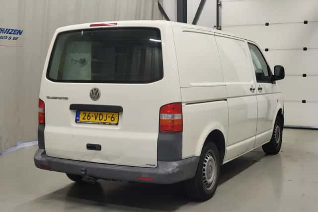 Volkswagen Transporter (2007) thumbnail 3