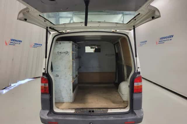 Volkswagen Transporter (2007) thumbnail 6