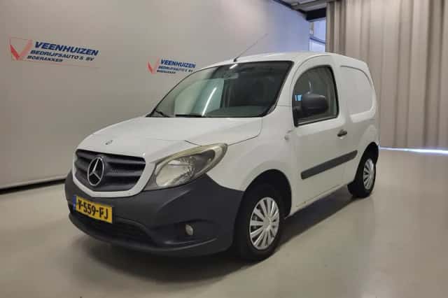 Mercedes-Benz Citan (2017) thumbnail 2