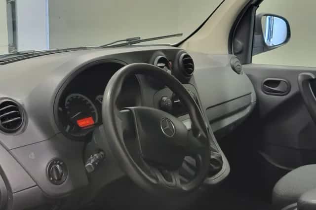 Mercedes-Benz Citan (2017) thumbnail 4