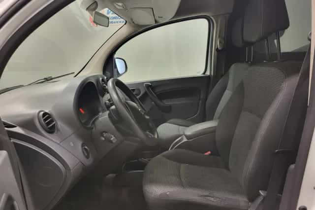 Mercedes-Benz Citan (2017) thumbnail 5