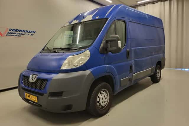 Peugeot Boxer (2012) thumbnail 2