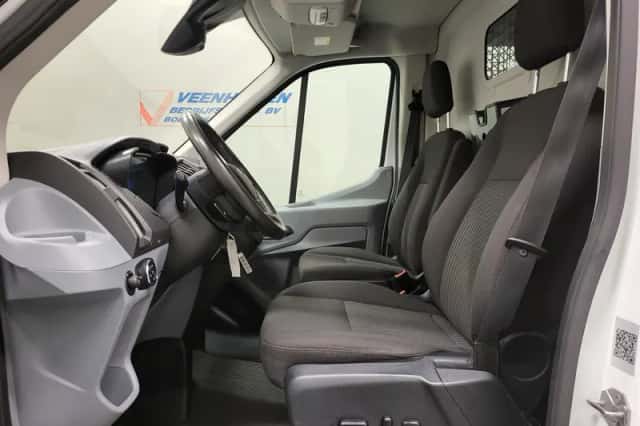 Ford Transit (2019) thumbnail 5