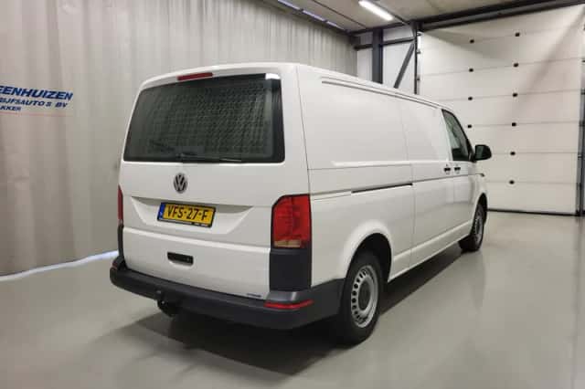 Volkswagen Transporter (2020) thumbnail 3
