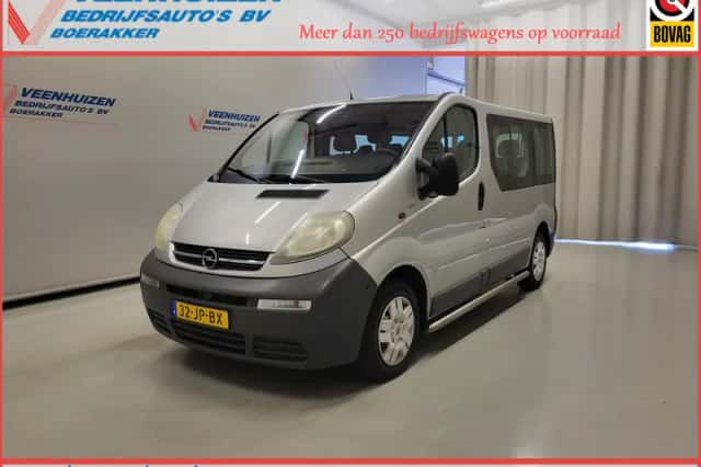 Opel Vivaro (2002) thumbnail 1