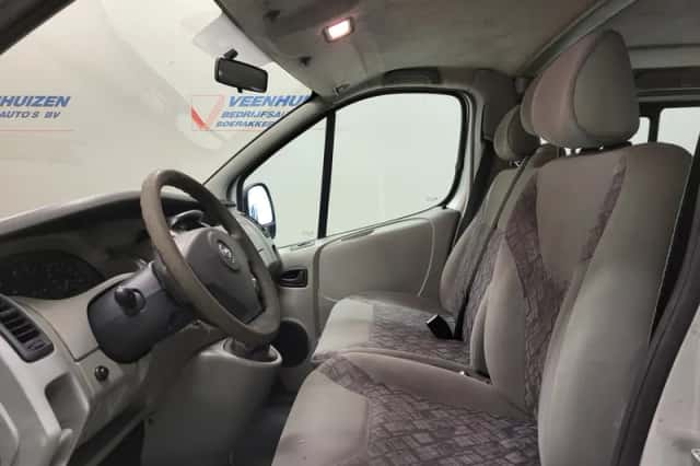Opel Vivaro (2002) thumbnail 5