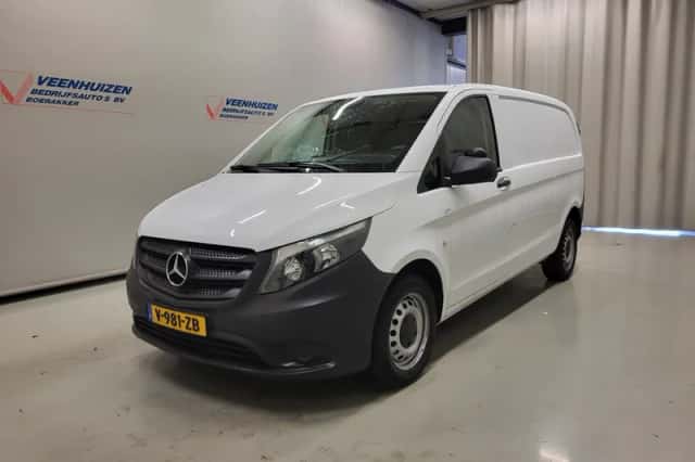 Mercedes-Benz Vito (2019) thumbnail 2