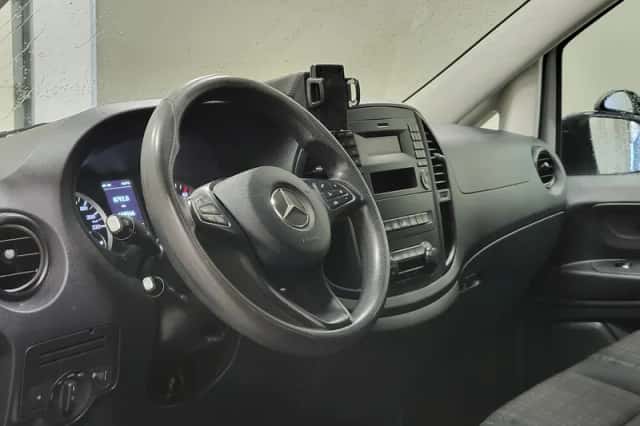 Mercedes-Benz Vito (2019) thumbnail 4